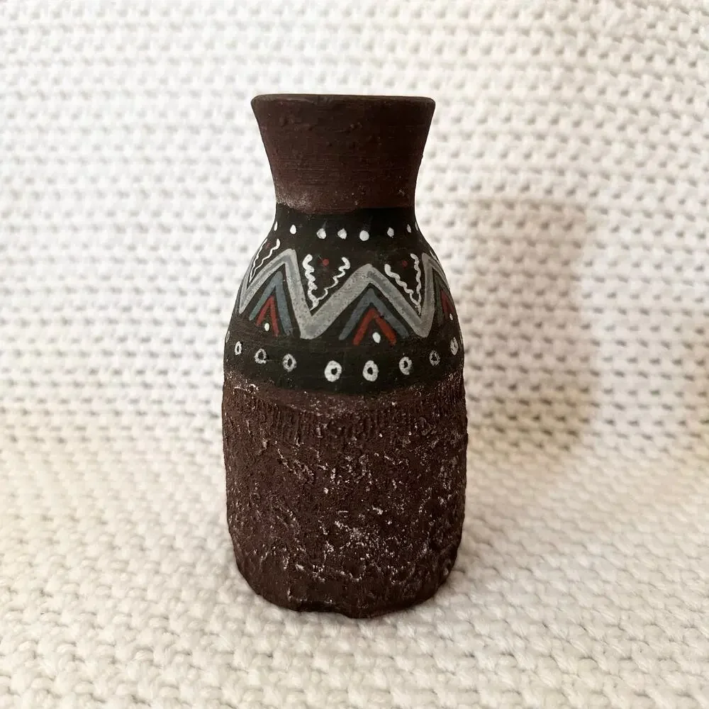 Vintage Brown Clay Primitive Hand Painted Tribal Miniature Unmarked Vase 5" Tall - Picture 2 of 4